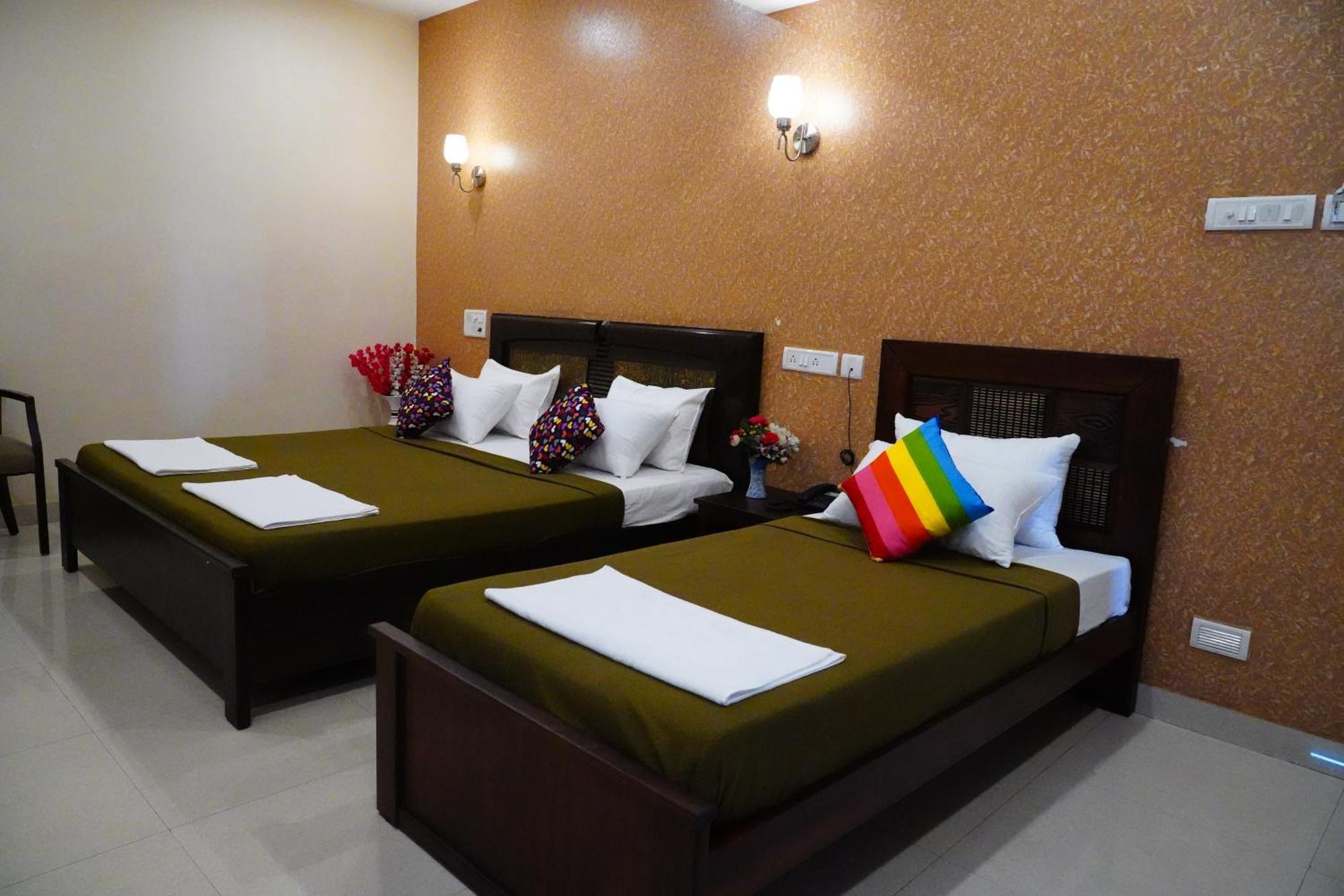 Vinayagam Residency Otel Arcot Dış mekan fotoğraf