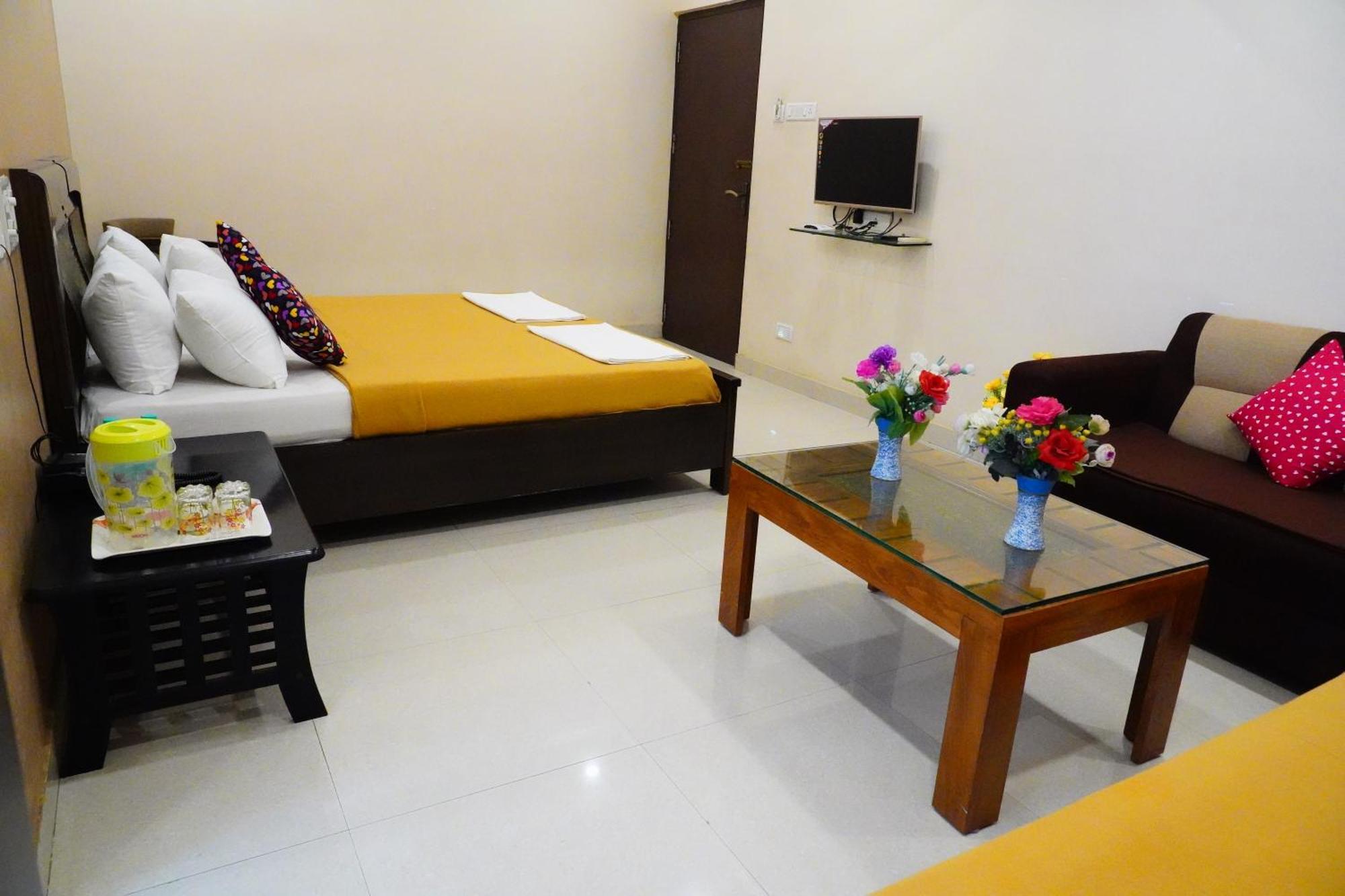 Vinayagam Residency Otel Arcot Dış mekan fotoğraf
