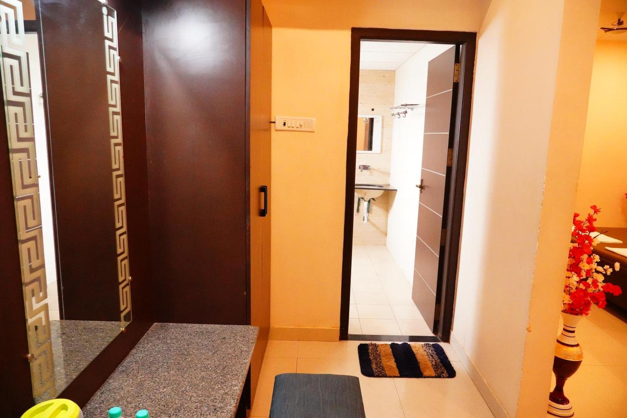Vinayagam Residency Otel Arcot Dış mekan fotoğraf