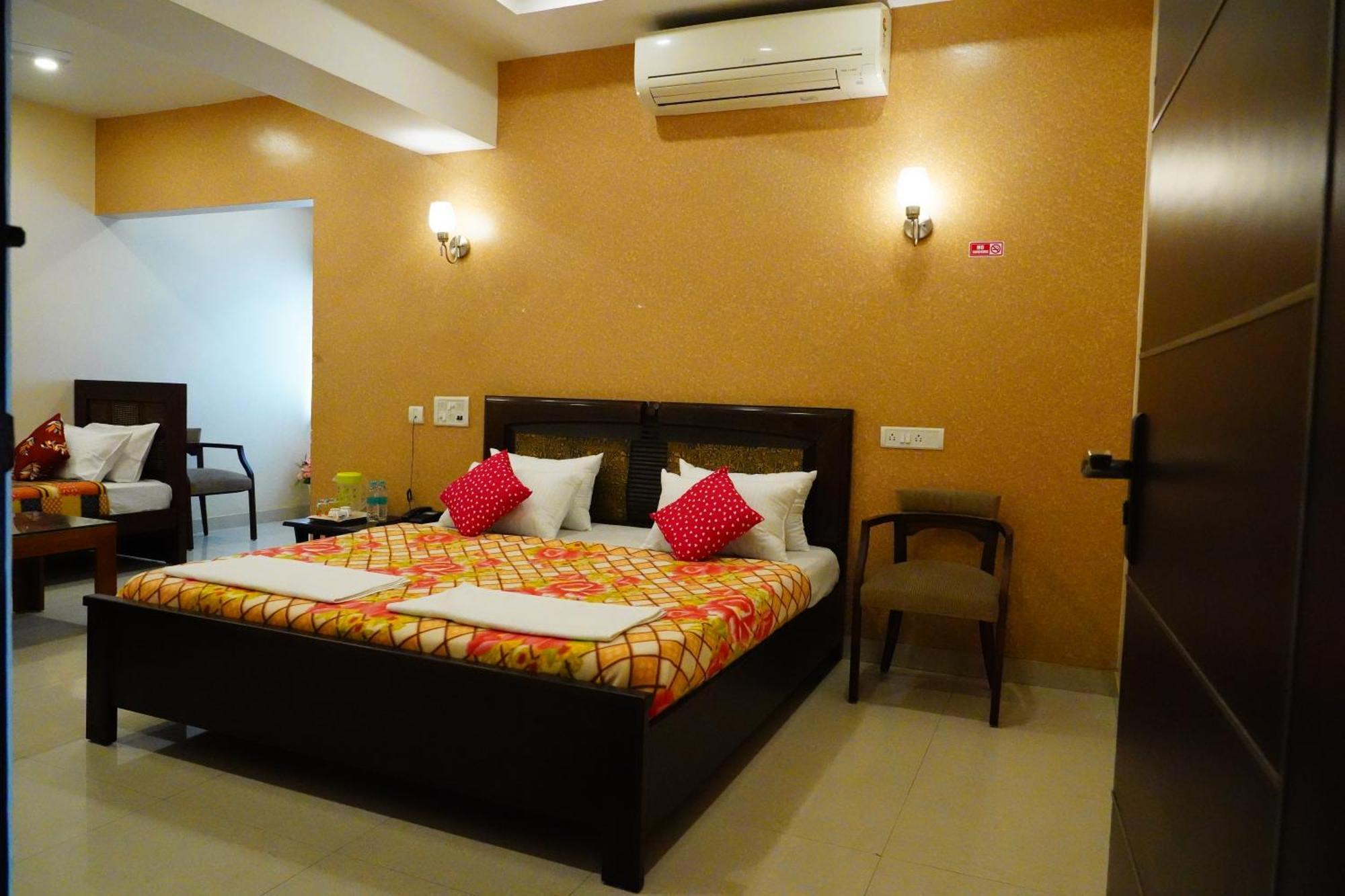 Vinayagam Residency Otel Arcot Dış mekan fotoğraf