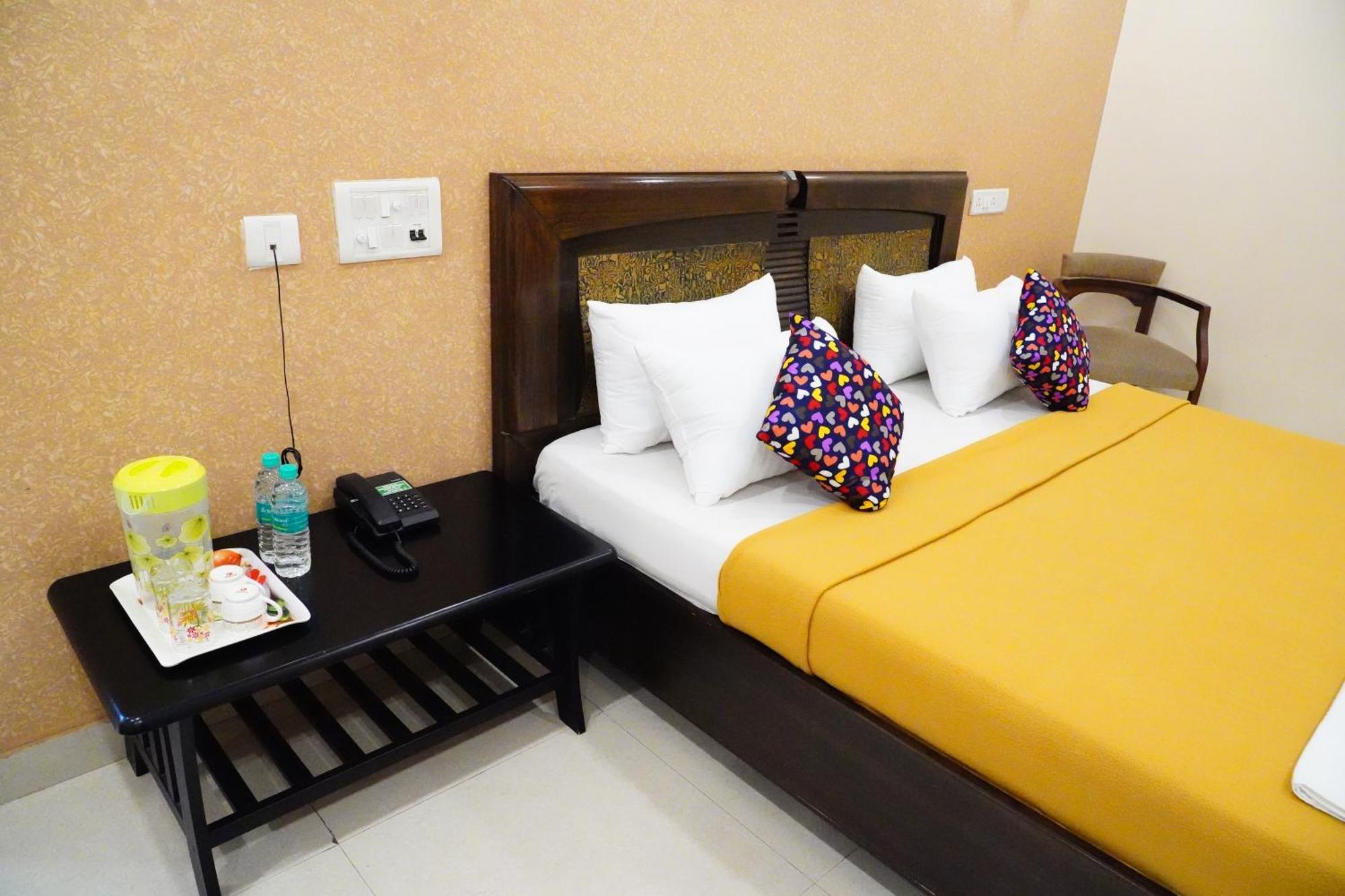 Vinayagam Residency Otel Arcot Dış mekan fotoğraf