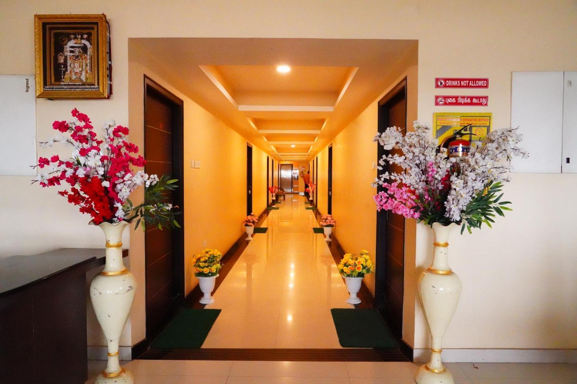 Vinayagam Residency Otel Arcot Dış mekan fotoğraf