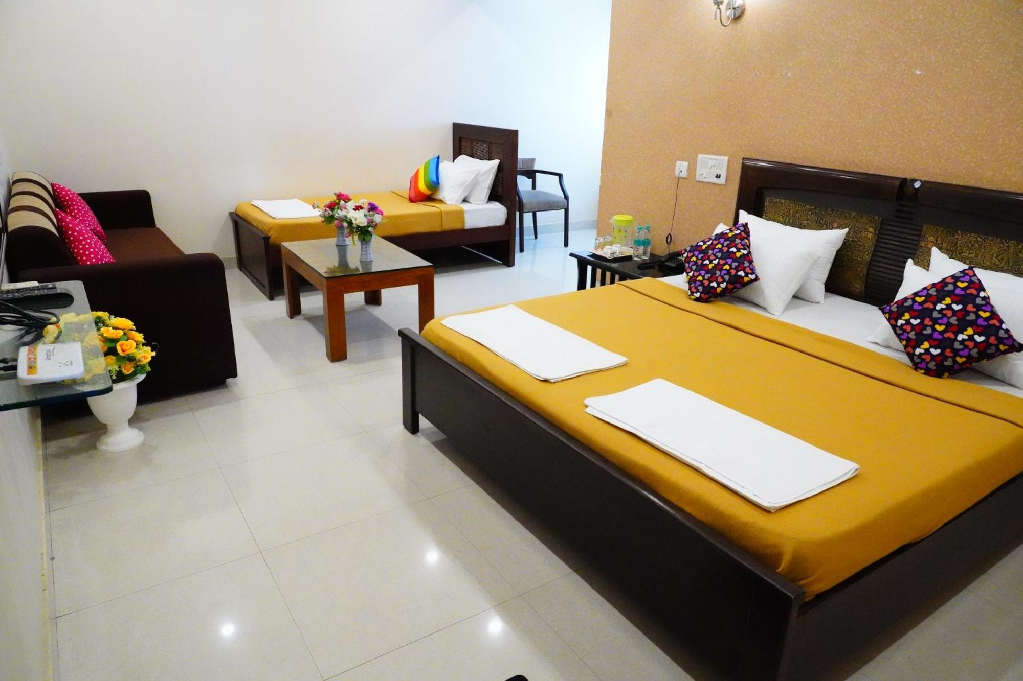 Vinayagam Residency Otel Arcot Dış mekan fotoğraf