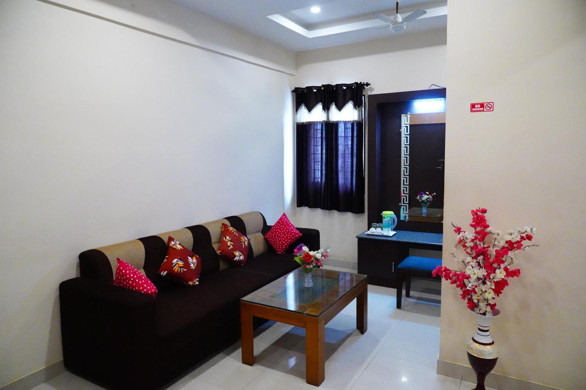 Vinayagam Residency Otel Arcot Dış mekan fotoğraf