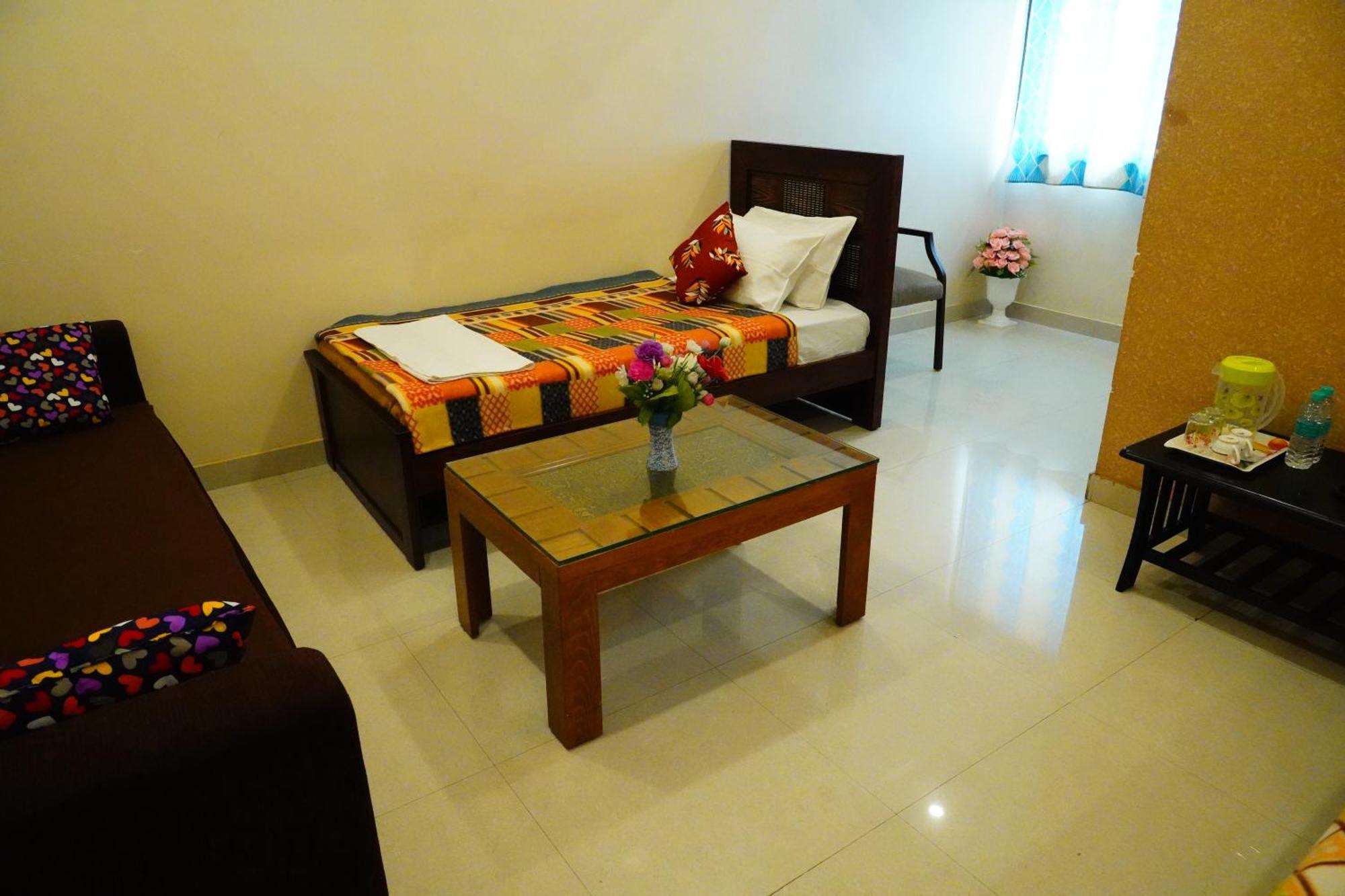 Vinayagam Residency Otel Arcot Dış mekan fotoğraf