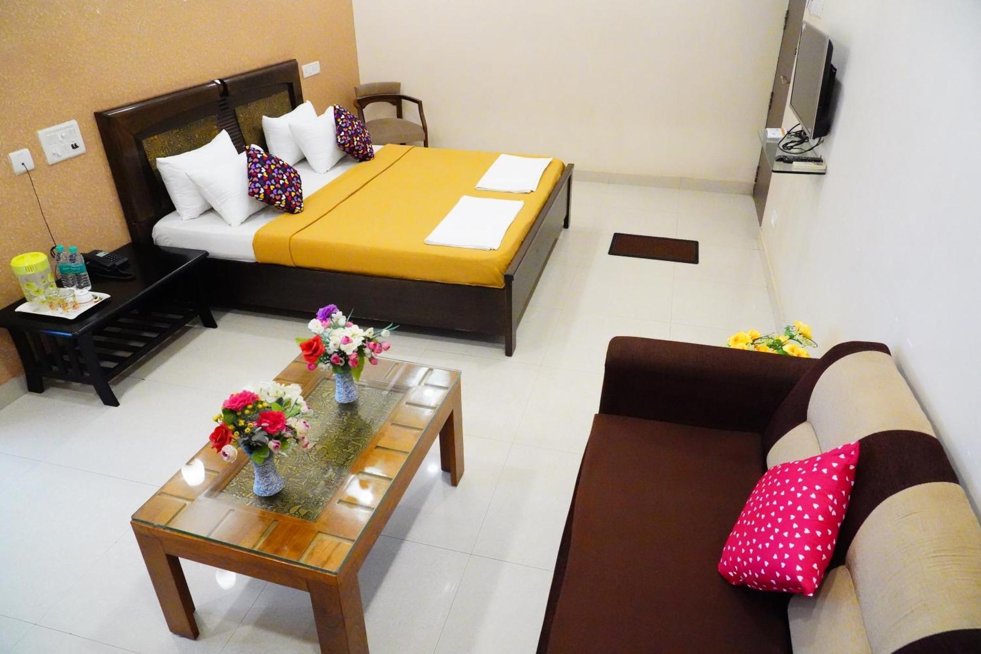 Vinayagam Residency Otel Arcot Dış mekan fotoğraf